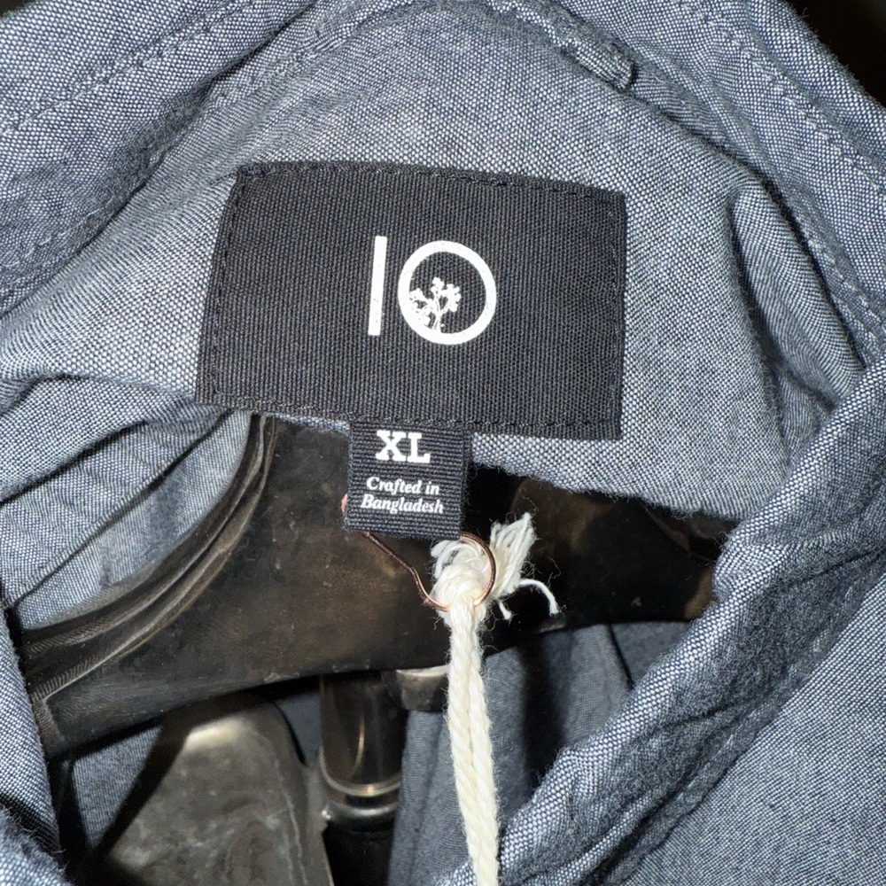 tentree Men's Button-Down Shirt in Charcoal Heather - Picture 2 of 6